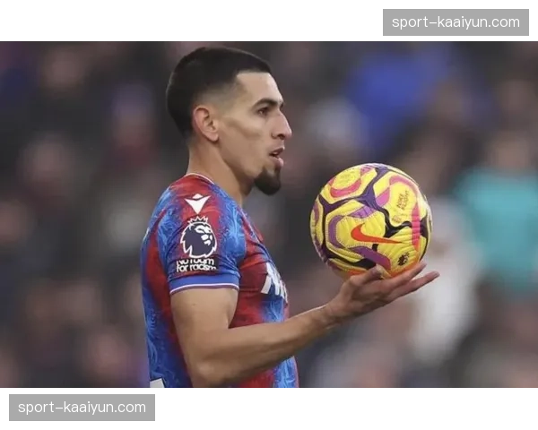 水晶宫30场失35球防守表现稳健，从后卫到门将整体表现无可指摘